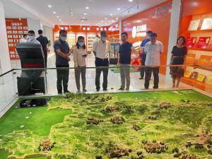 洛陽市市委常委、宣傳部長王飛蒞臨洛陽正大調(diào)研